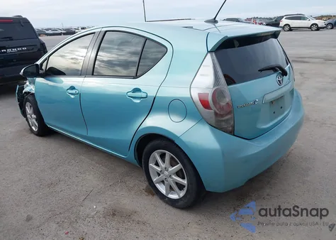 2013 Toyota Prius C Four from USA, damaged, VIN JTDKDTB30D1040097